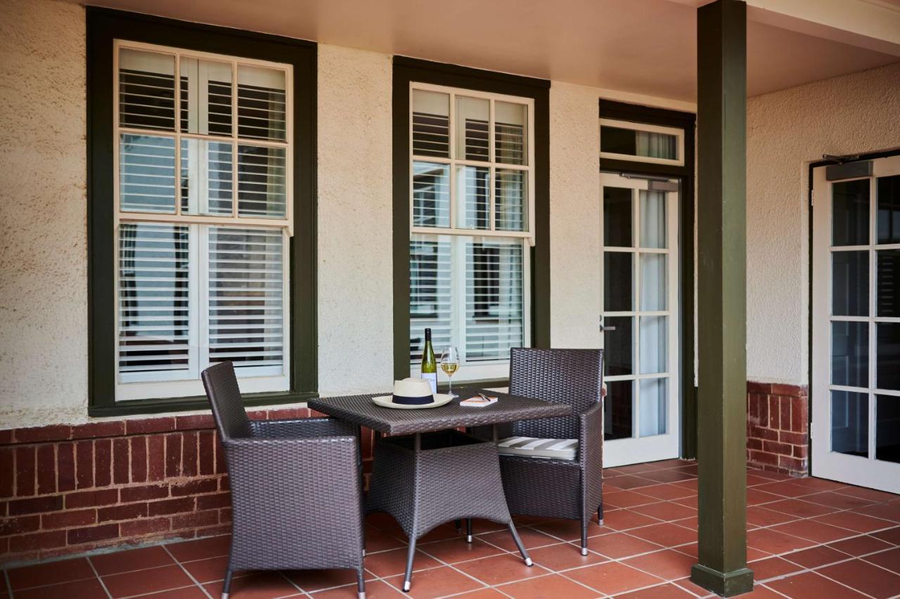 Hotel Kurrajong Canberra Esterno foto
